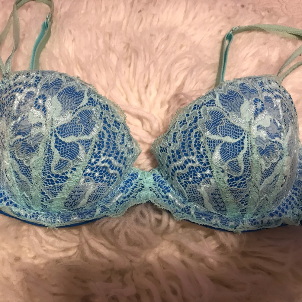 Rare blue lace bra from Victoria’s Secret pink collection